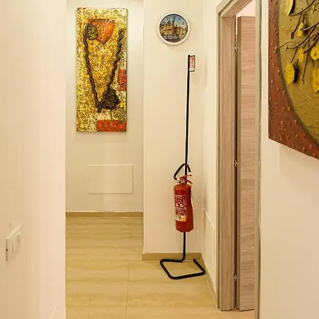 Lario Guest house *